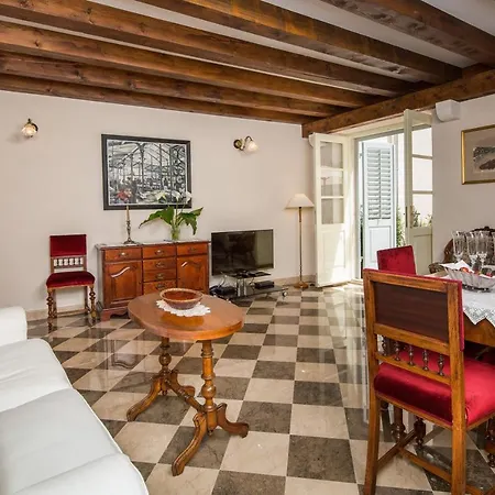 城墙度假屋 度假居 赫瓦尔